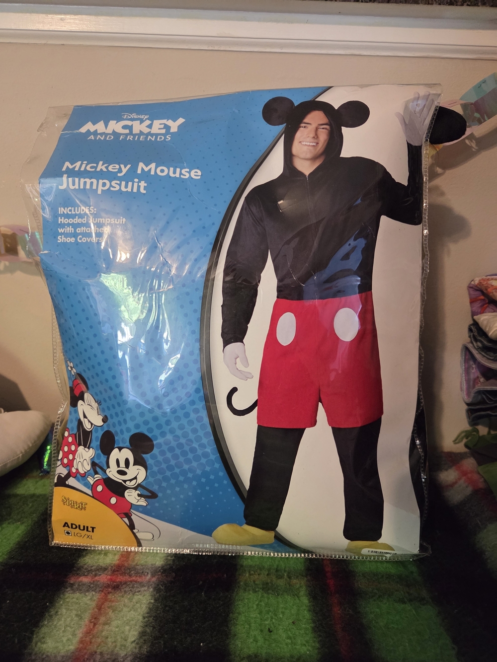 Men's adult L/XL Mickey mouse costume for Halloween worn once event bday party
